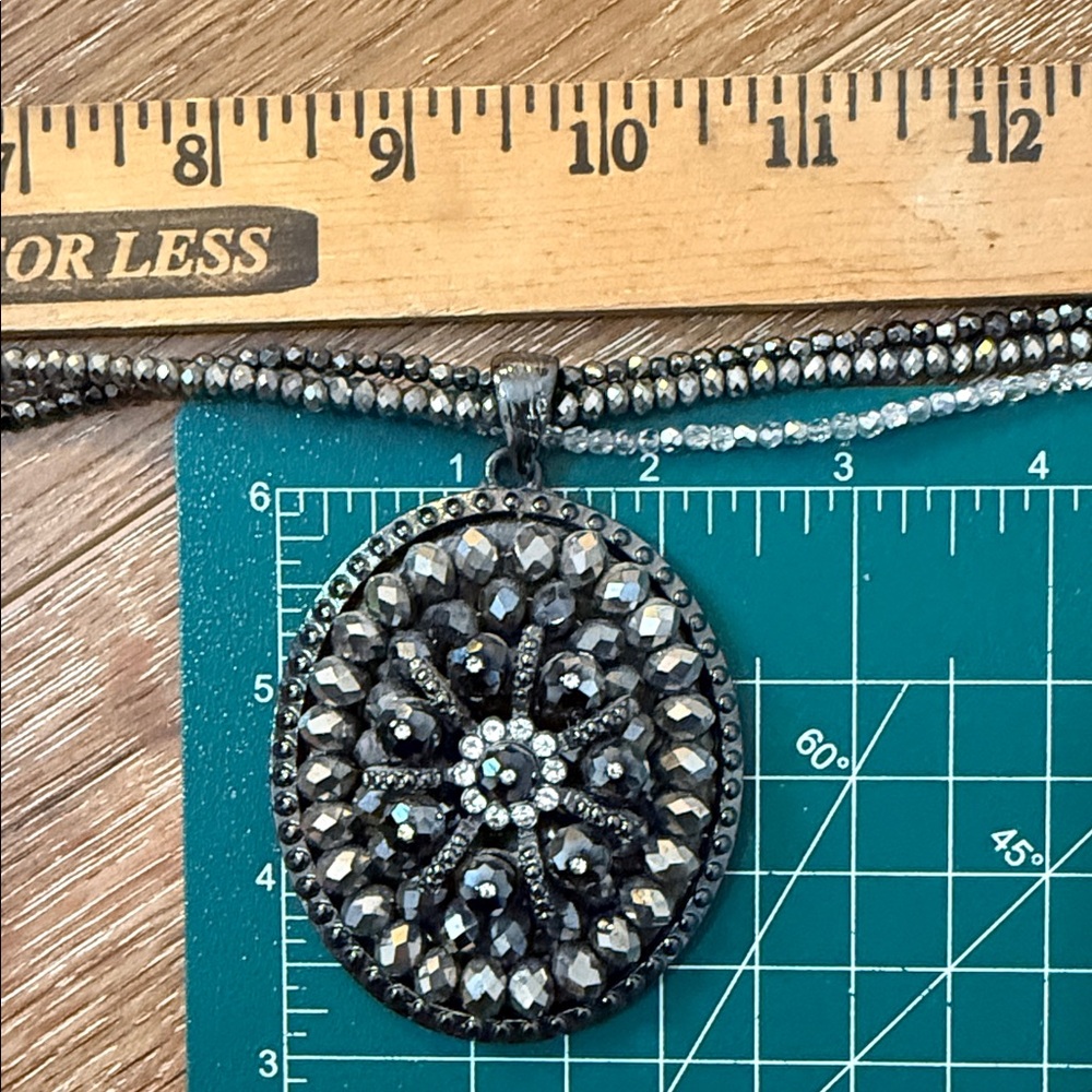 3/$20 Chico's Statement Gunmetal Crystal Medallion Pendant Necklace Boho Goth - Picture 6 of 6